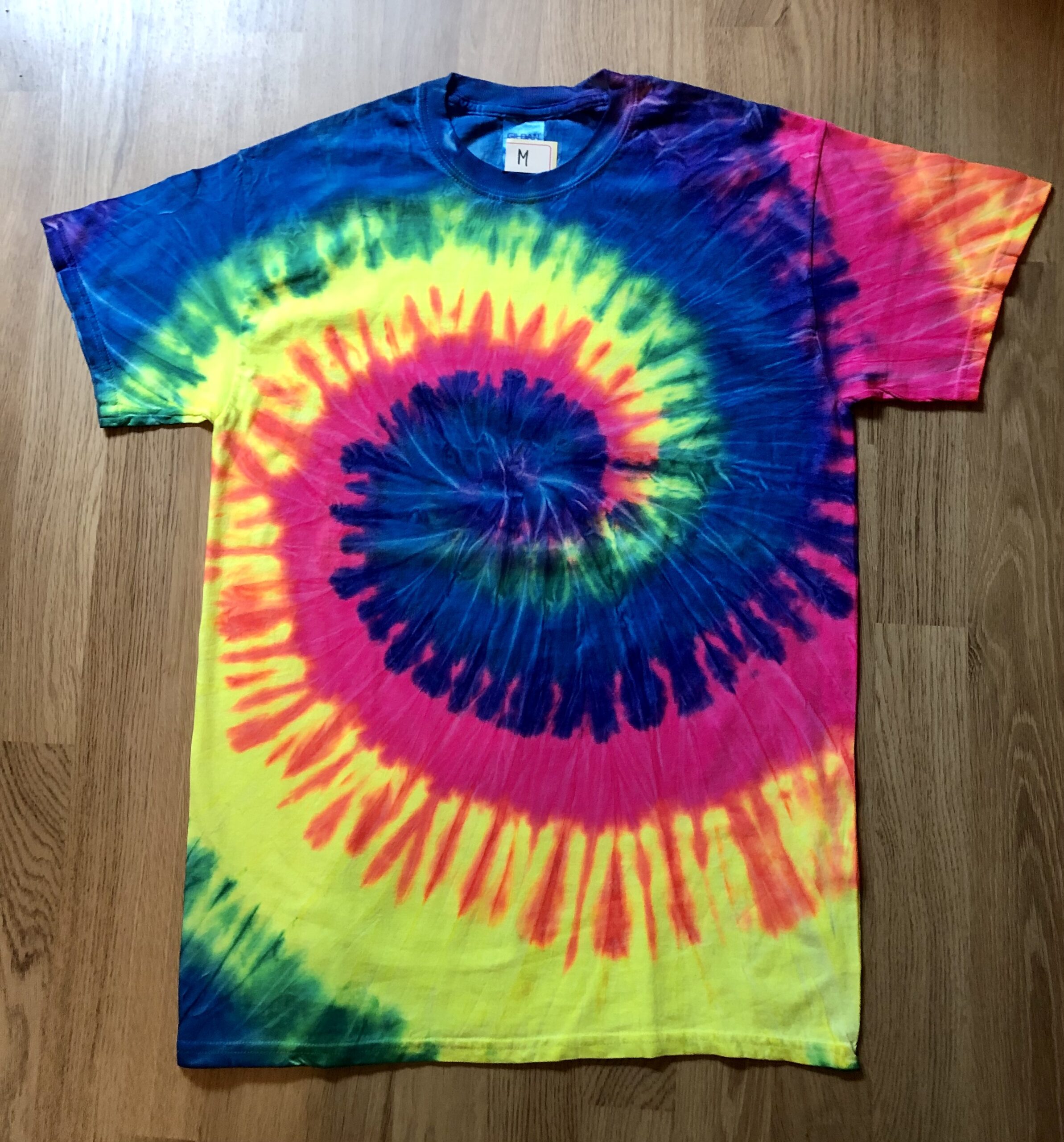 Rainbow Batik T-Shirt Größe M – Bild 2