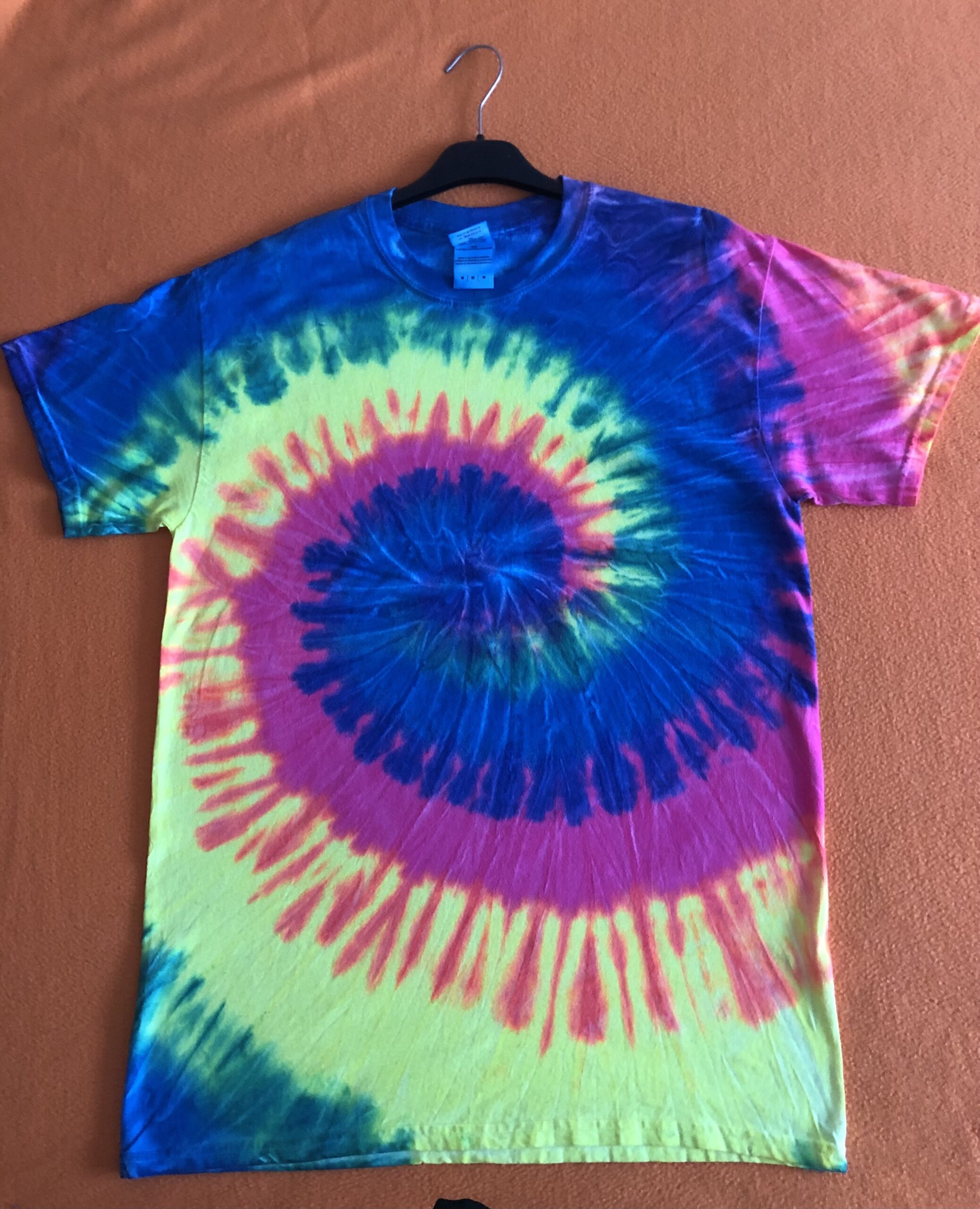 Rainbow Batik T-Shirt Größe M – Bild 6